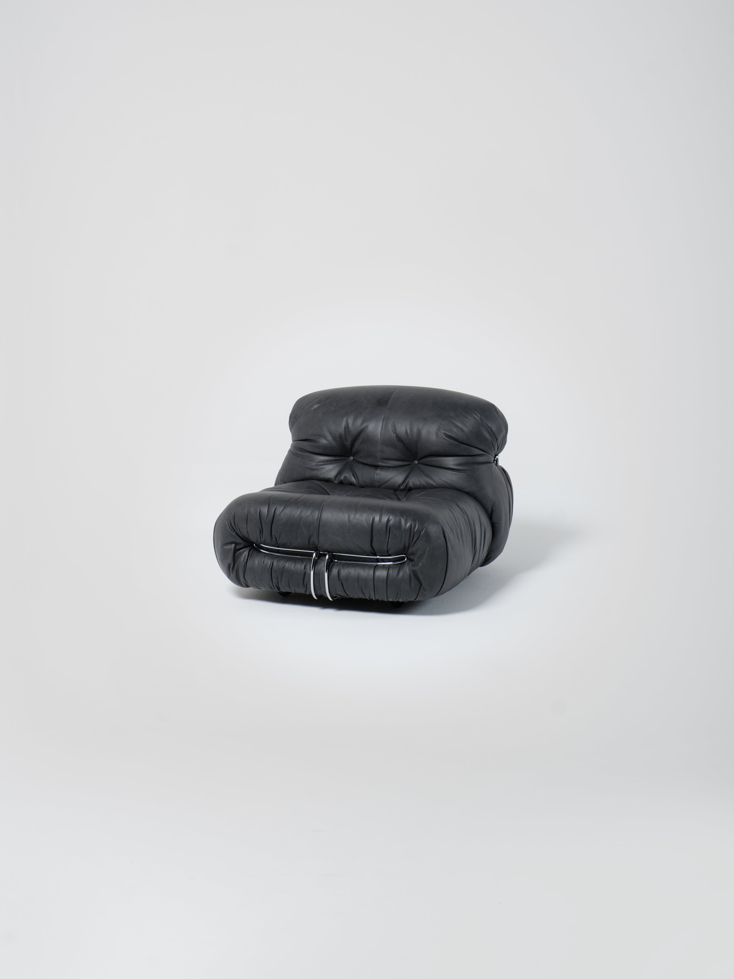 Soriana Armchair / Dark Grey