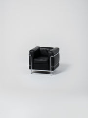 LC2 Armchair / Black