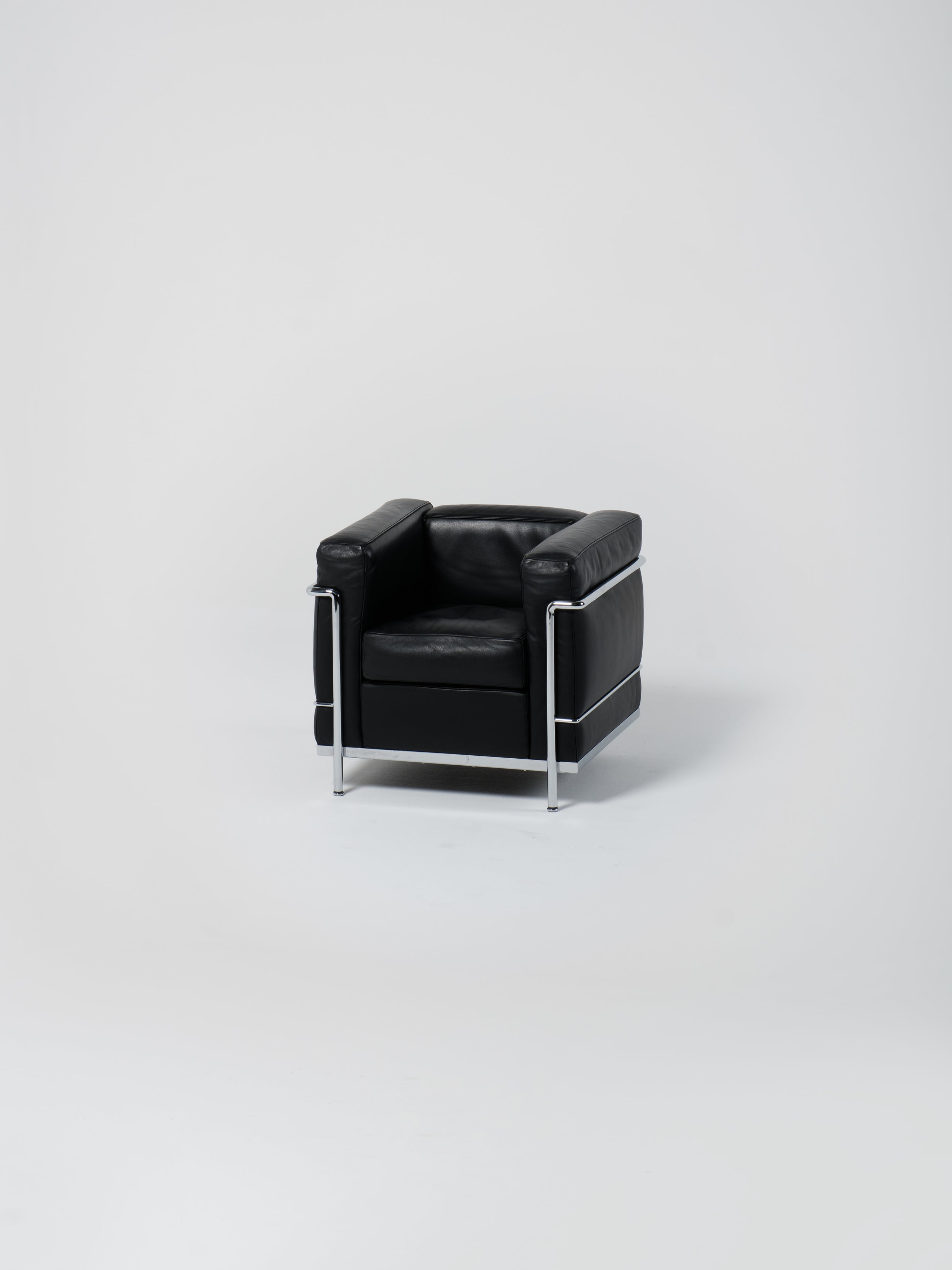 LC2 Armchair / Black