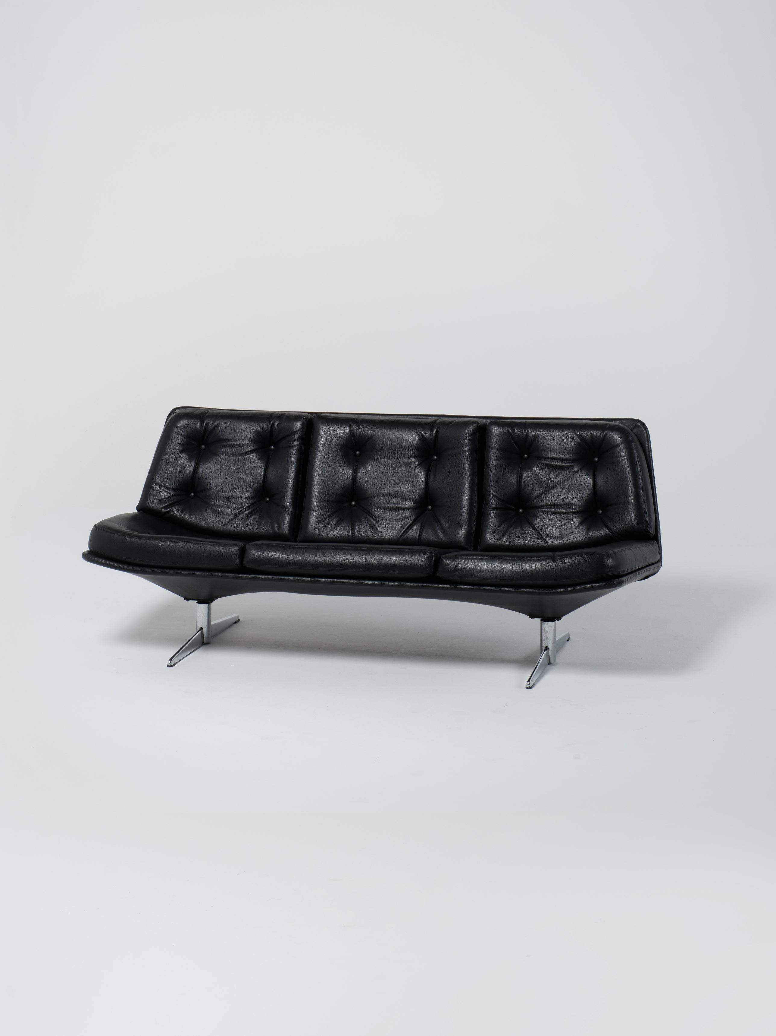Mila Sofa