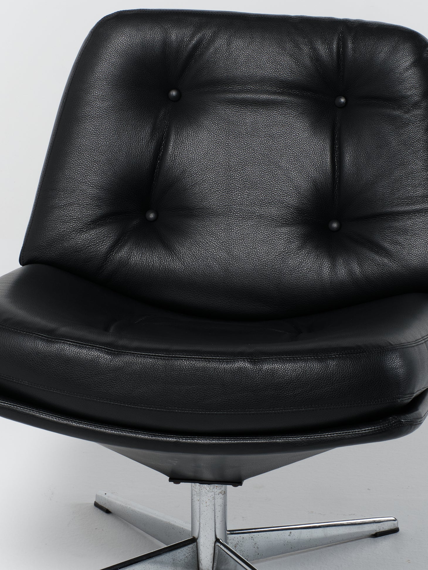 Mila Chair