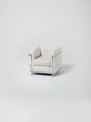 LC2 Armchair / White