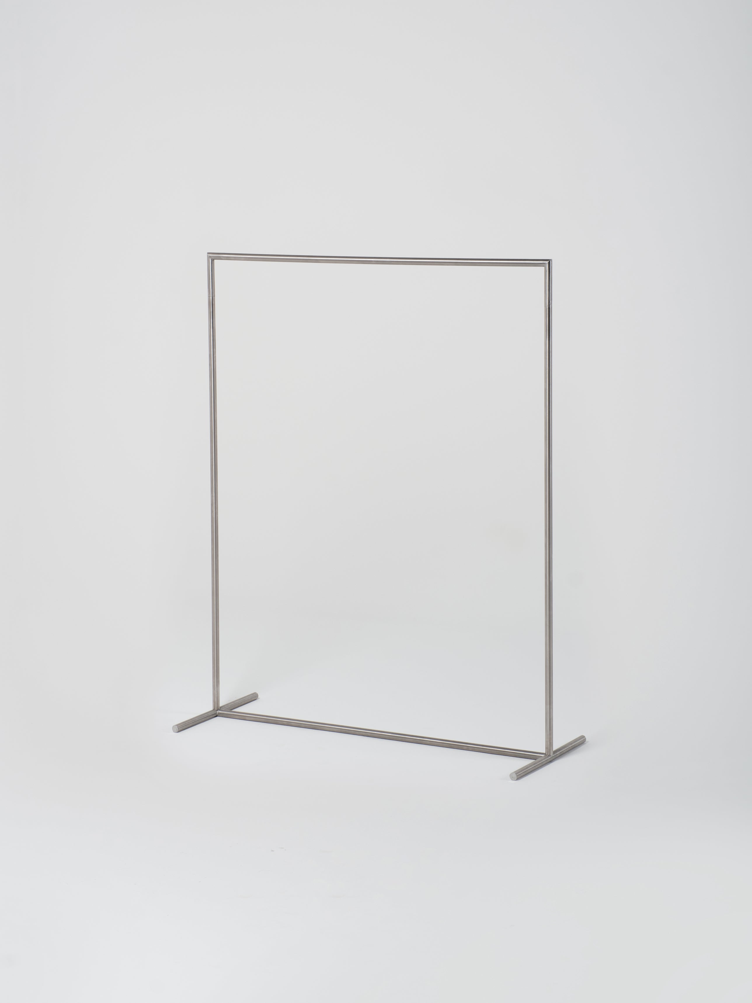 Rail 15L / Low | Round | 130cm x H160cm | Stainless Steel
