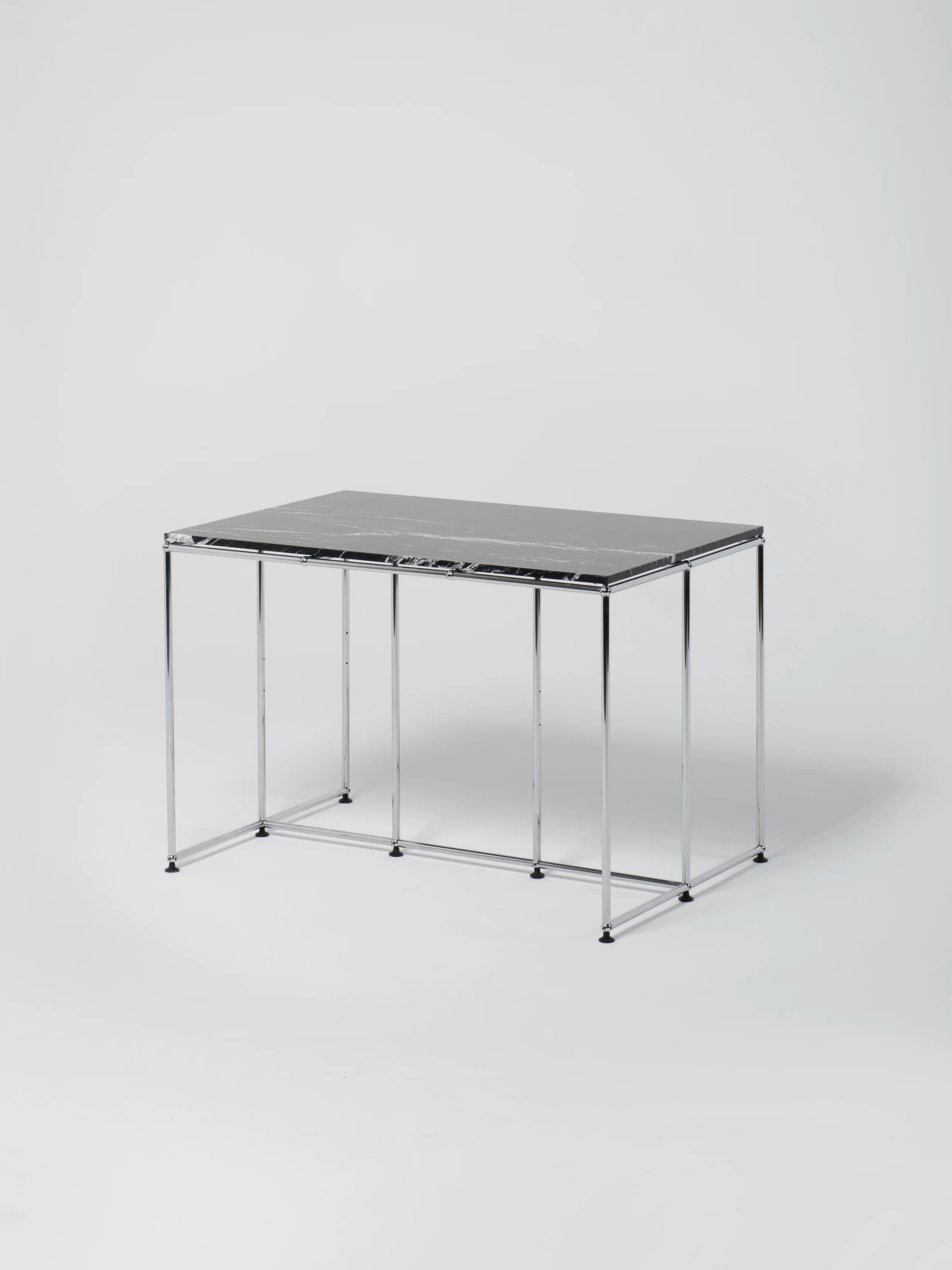 USM Table 4 / Nero Marquina Marble