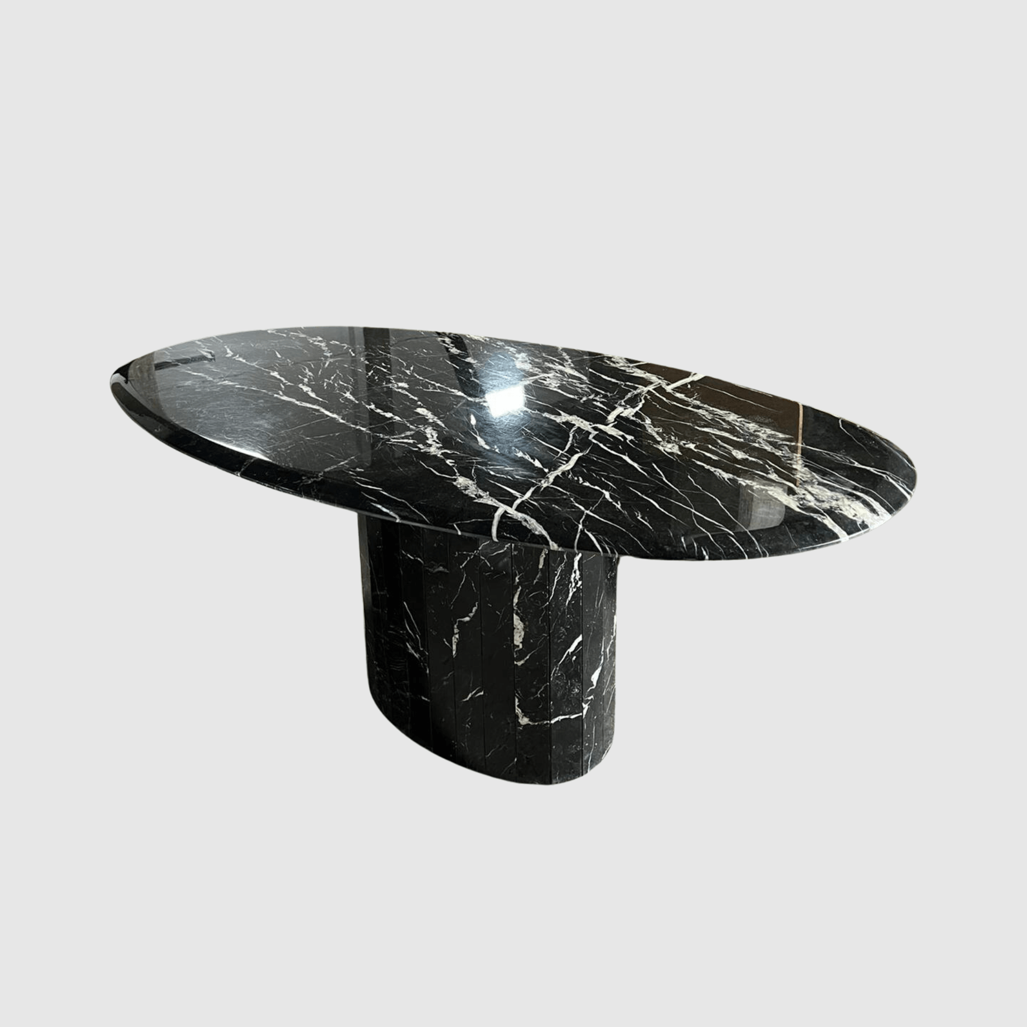 Marble Table / Oval / Black