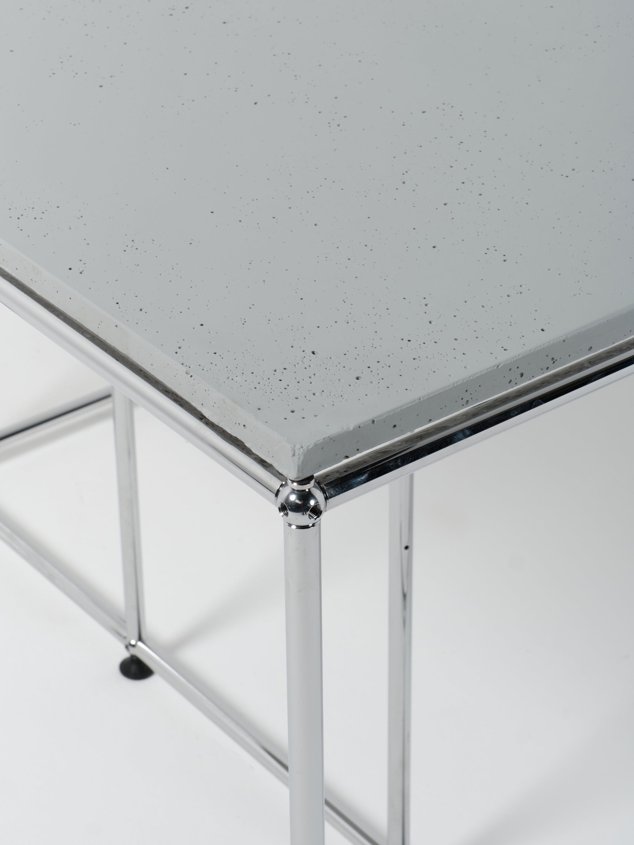 USM Table 5 / Square / Architectural Concrete