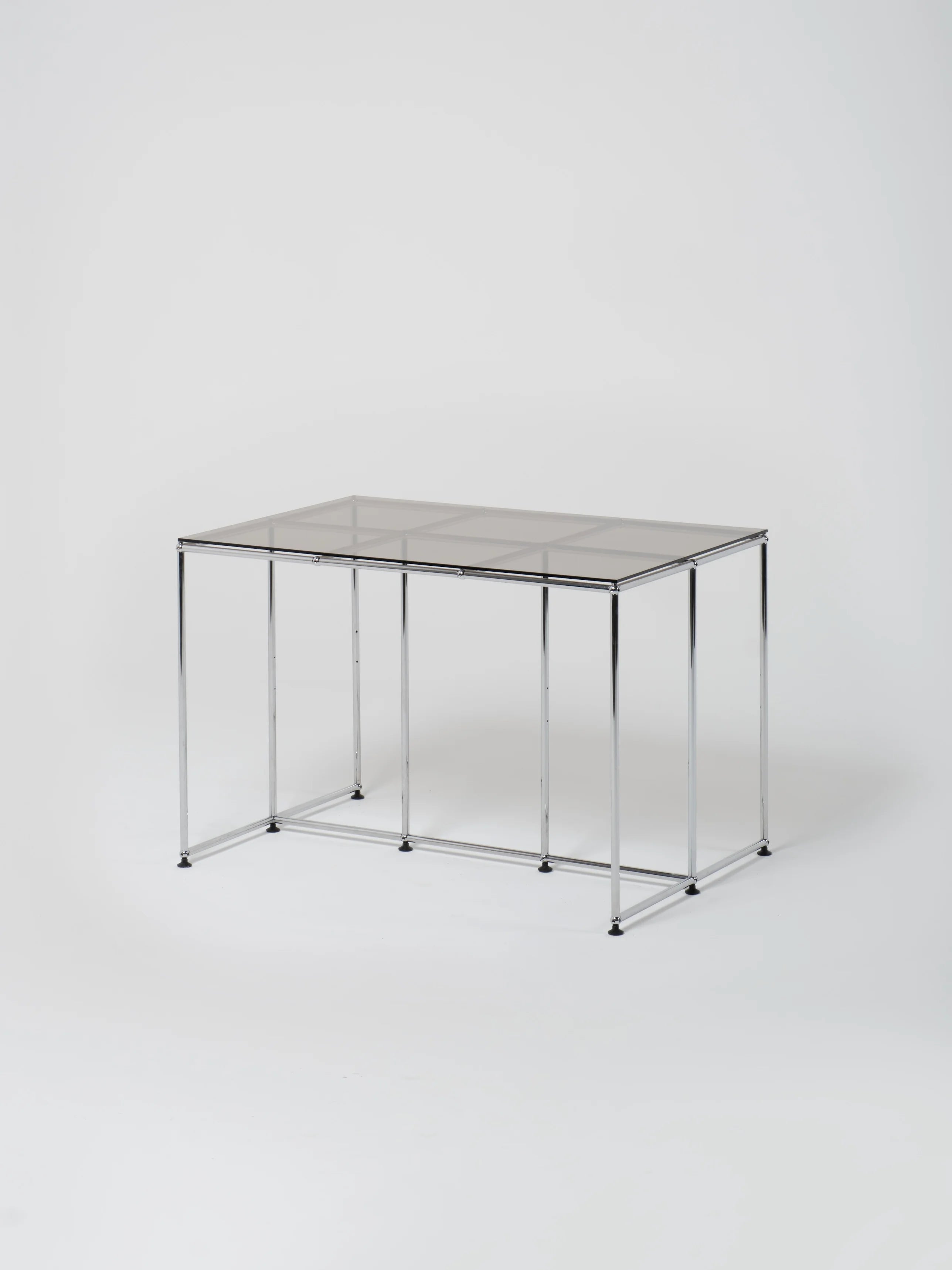 USM Table 9 / Amber Glass