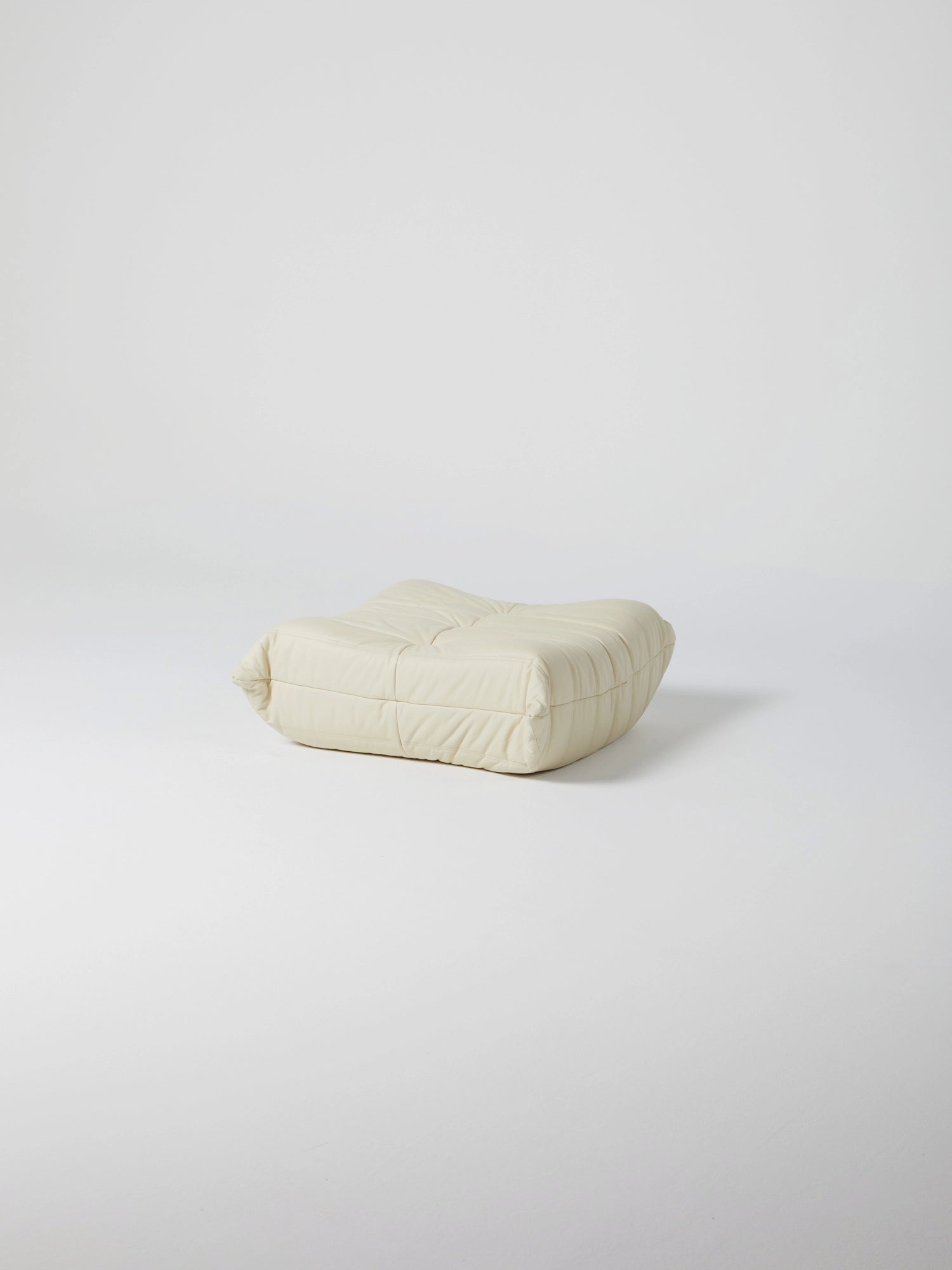 Togo Pouf / White