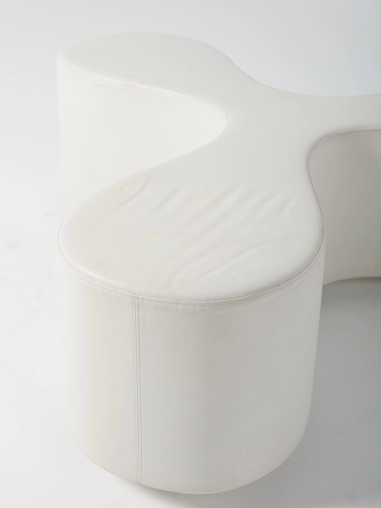 Banc fleuri